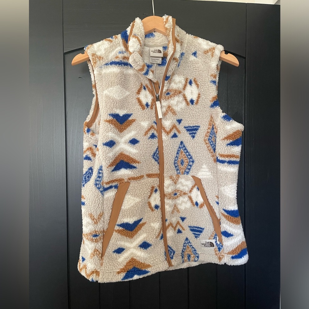 The North Face Women’s Aztec Sherpa Vest in Cream, Blue, and Brown Size Medium